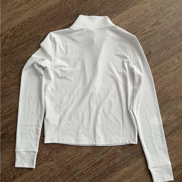 Vuori Women's Studio Half Zip Pullover in White size medium - Picture 9 of 10